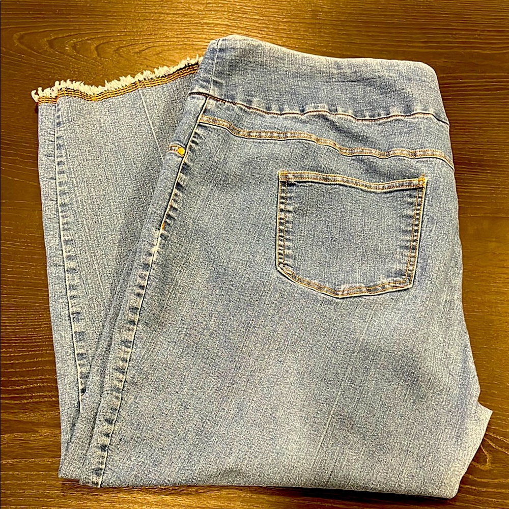Frayed Ankle Jeans